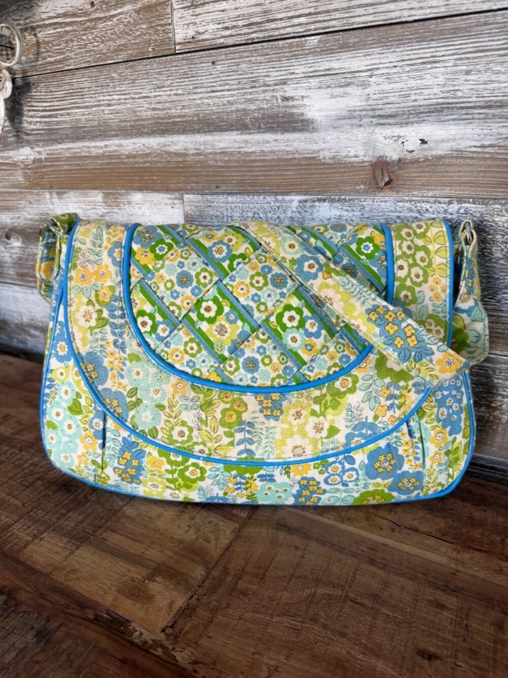 Vera Bradley Small Flap Shoulder Bag Retired English Meadows Excellent Rare